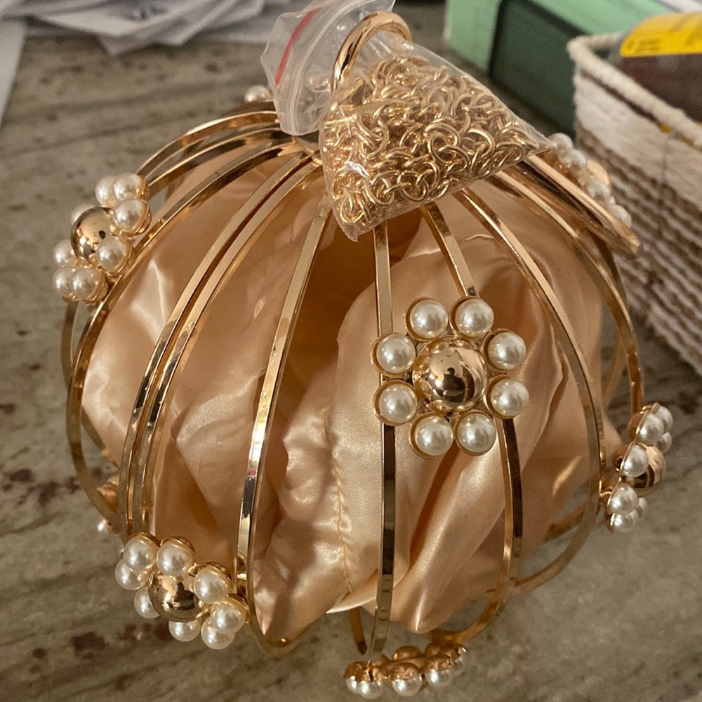 Good clutch bag
